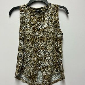Women’s sleeveless leopard print top